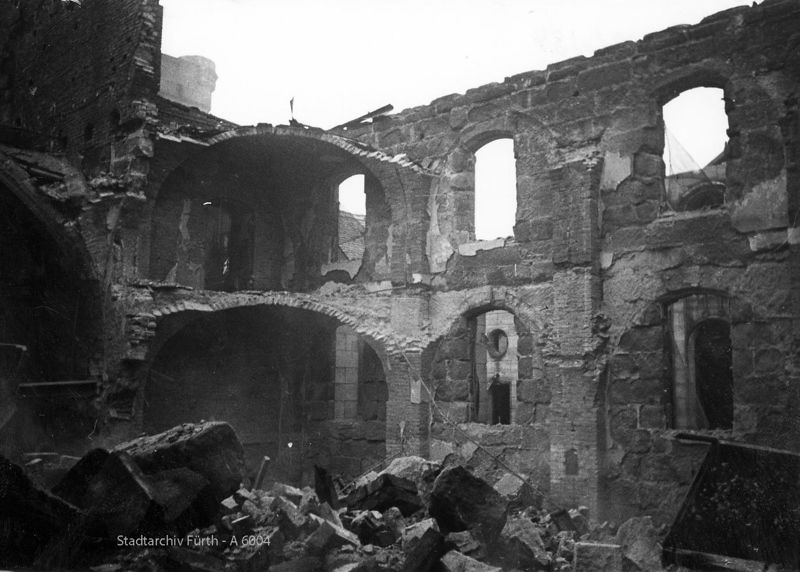 Datei:Synagogenbrand Pogrom A6004.jpg