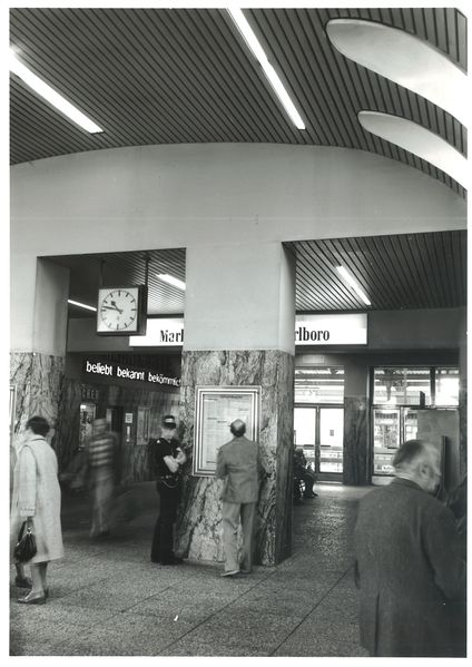 Datei:Hauptbahnhof 1982 (19).jpg