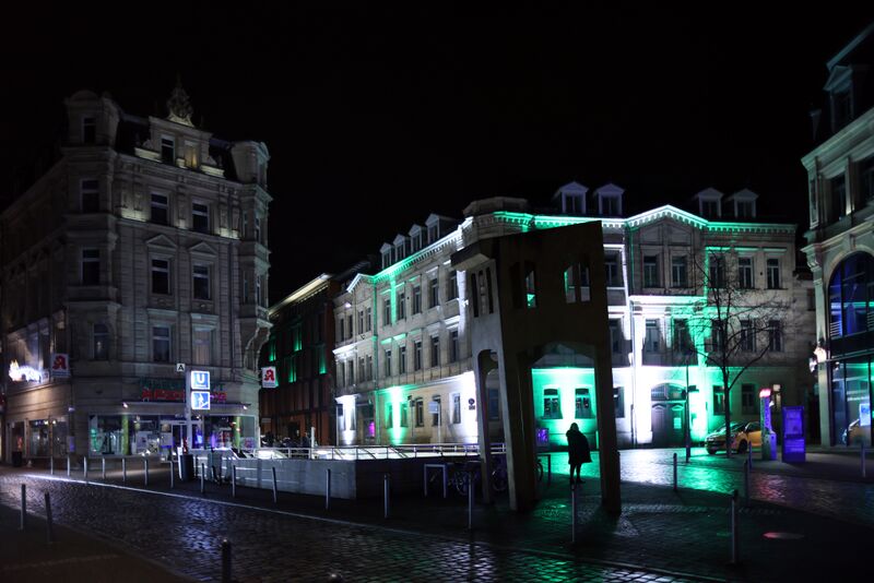 Datei:Kohlenmarkt weiß-grün 2022.jpg