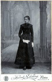 Schilling Blick rechts.jpg