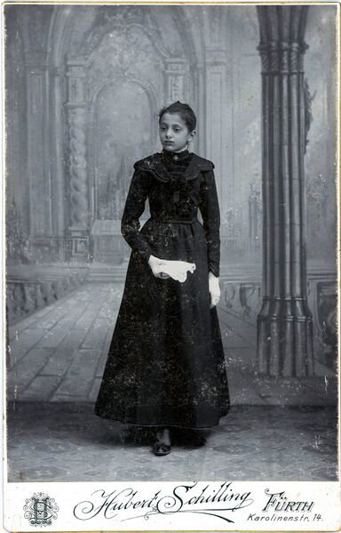 Datei:Schilling Blick rechts.jpg