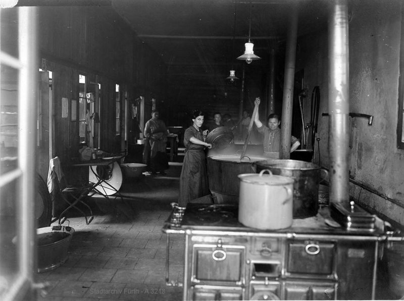 Datei:A3218 Volksküche 1915 .jpg