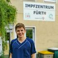 <a class="mw-selflink selflink">Peter Scheuenstuhl</a> vor dem Impfzentrum Fürth Juli 2021 <span class="smw-highlighter" data-type="8" data-state="inline" data-title="Hinweis" title="Urheber: Peter ScheuenstuhlLizenz: CC BY-SA 4.0"><span class="smwtticon note"></span><span class="smwttcontent">Urheber: <a class="mw-selflink selflink">Peter Scheuenstuhl</a><br><br>Lizenz: CC BY-SA 4.0</span></span>
