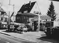 Blick auf die ehem. Tankstelle in der Vacher Straße 40, ca. 1980