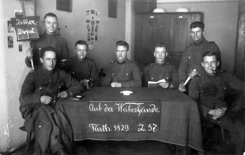 Datei:Club der Weiberfeinde 1929.jpg