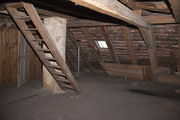 Pechhütte Dachboden 1.jpg