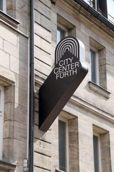 Datei:Werbung City Center.jpg