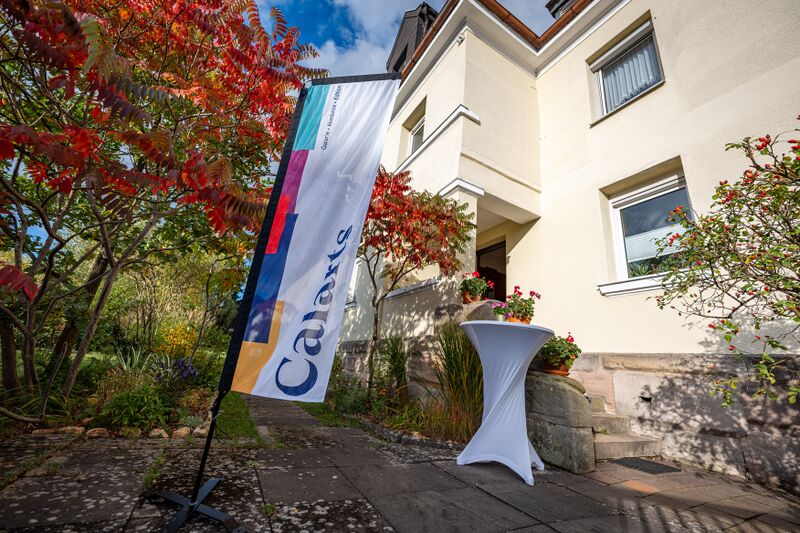 Datei:Calarts Eingangsbereich Galerie.jpg