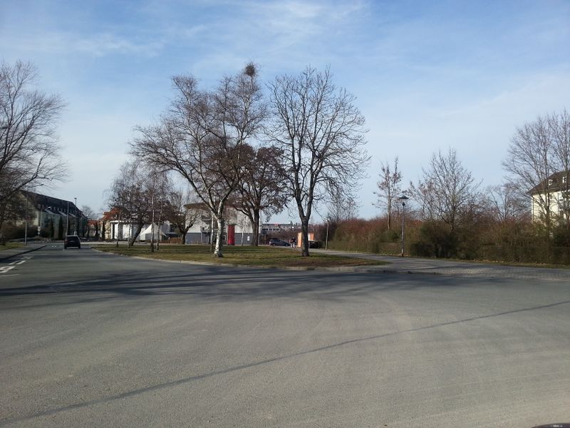 Datei:Magazinstraße Verkehrsinsel.jpg