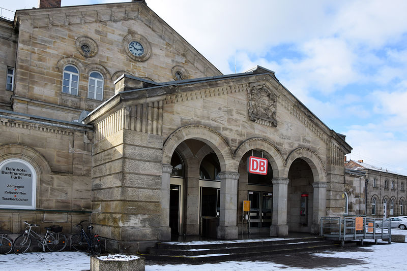 Datei:Hauptbahnhof Vorhalle 1.jpg