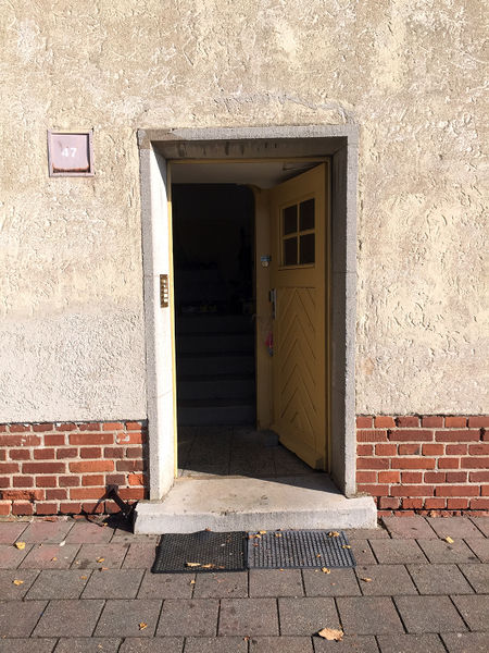 Datei:Wehlauer Straße 47 Eingang.jpg