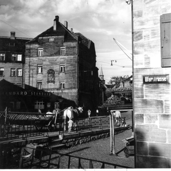 Datei:Ecke Königstrraße-Uferstraße.jpg