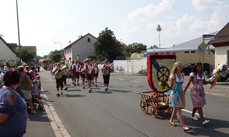Datei:Kirchweih Stadeln 2019.1.jpg