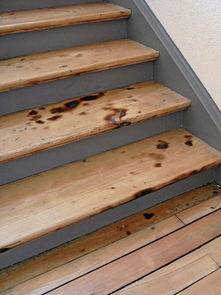 Datei:Bombenschaden Winklerstraße 21.jpg