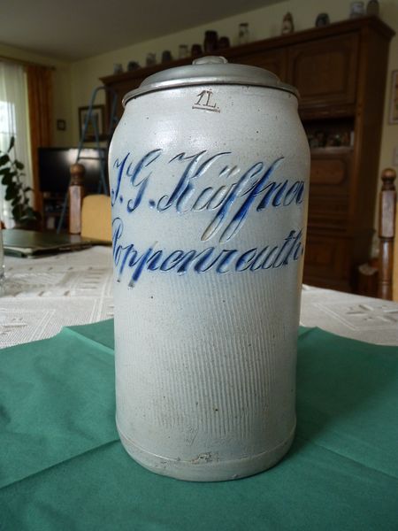 Datei:Bierkrug H. Georg Küffner.JPG