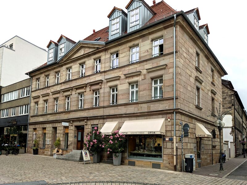 Datei:Hallstraße 6 Juni2023.jpg