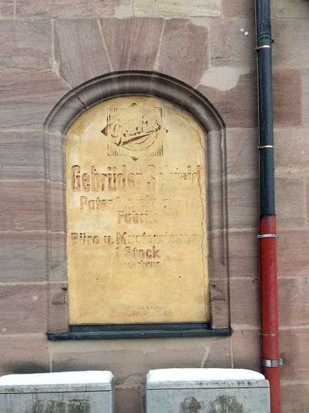 Datei:Königstraße 115 Werbung Schmid.jpg