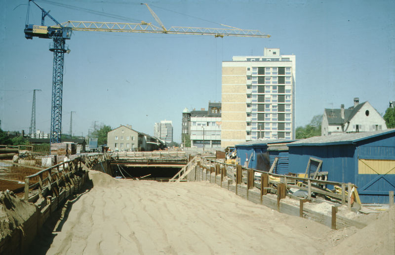 Datei:U-Bahn Baustelle Stadtgrenze-Jakobinenstraße 1980 (62).jpg