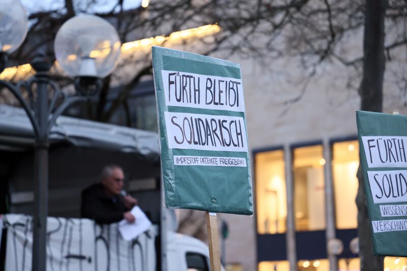 Datei:Demo Feb 2022 1.jpg