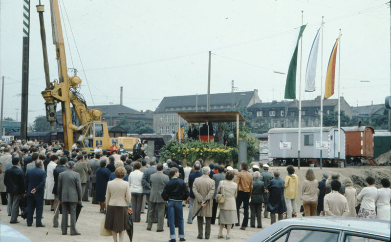 Datei:Baubeginn U-Bahn Fürth 9.7.1979 (40).jpg