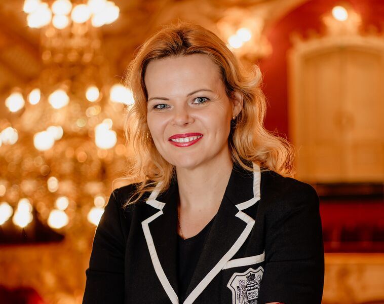 Datei:DrSilviaStolz c dolphin-photography-14quer.jpg