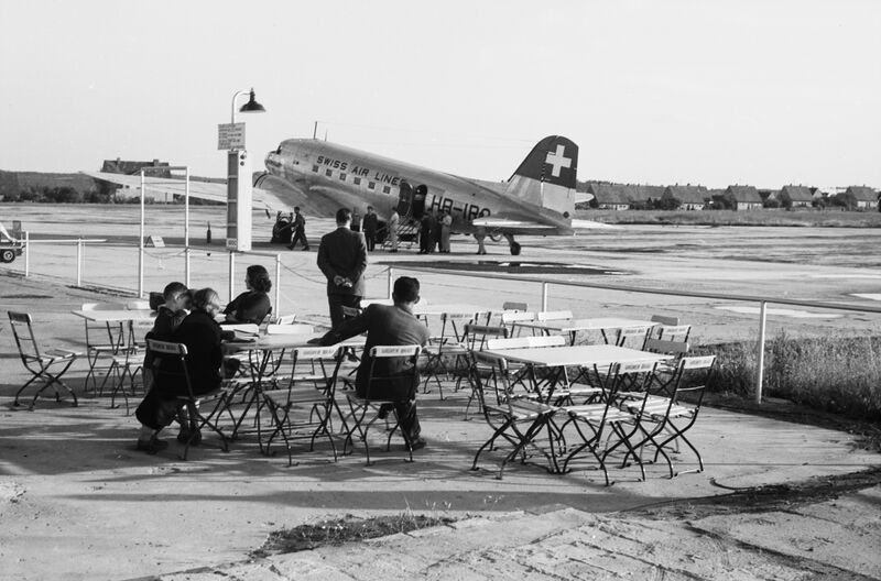 Datei:Industrieflughafen 1950 (2).jpg