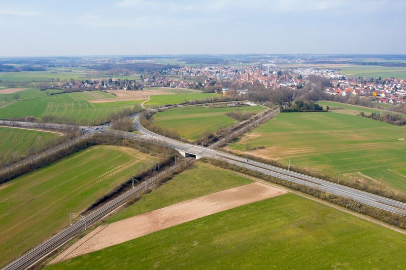 Datei:Würzburger Straße Eisenbahnbrücke Mrz 2020.jpg