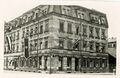 Ansichtskarte vom Gebäude Ludwigstraße 14 in der Südstadt - mit NS-Beflaggung, ngl. 1933