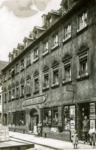 Datei:AK Bäumenstraße 9 Georg Stöckel ngl ca 1920.jpg