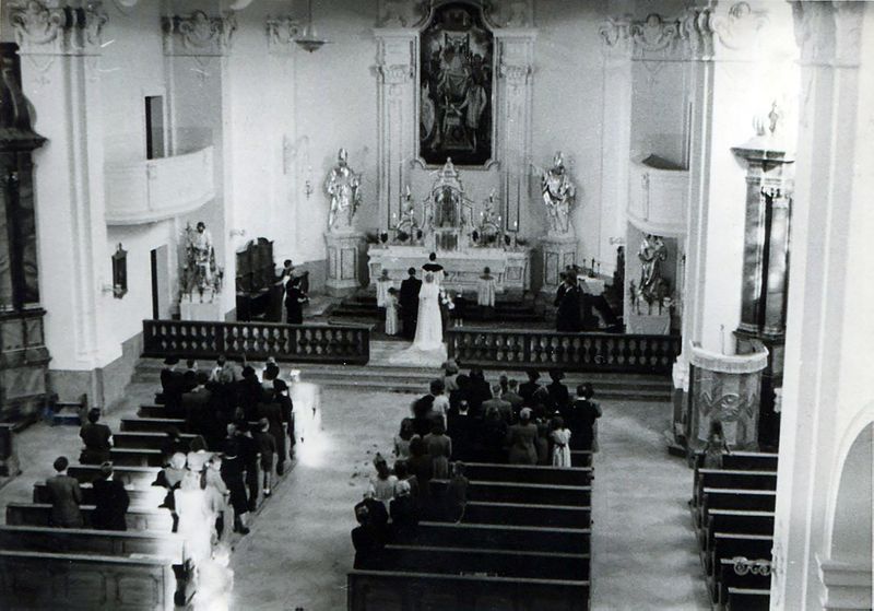Datei:St Heinrich Trauung Reinmann 1949 2.jpg
