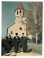 Einweihung Kirche St. Martin, 22. Oktober 1950;
Bildmitte Landesbischof <!--IWLINK'" 35-->;
Kolorierte Aufnahme von Ferdinand Vitzethum
