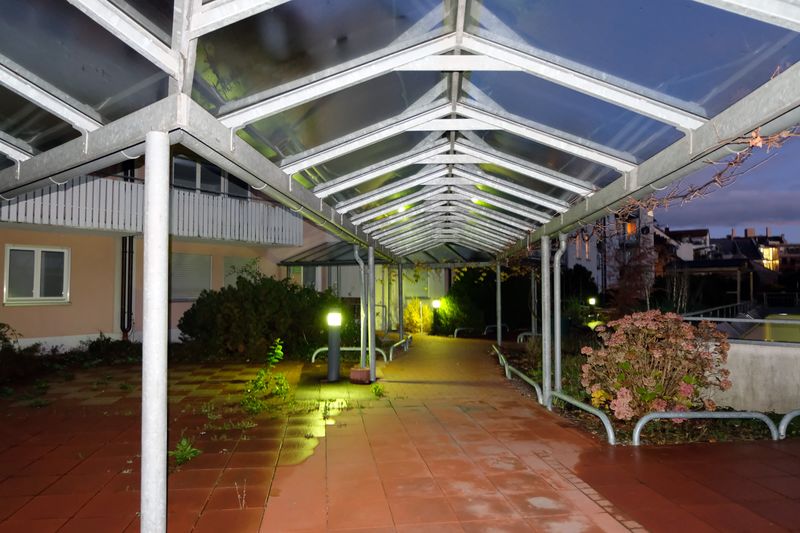 Datei:Curanum Dachterrasse Nov 2019.jpg