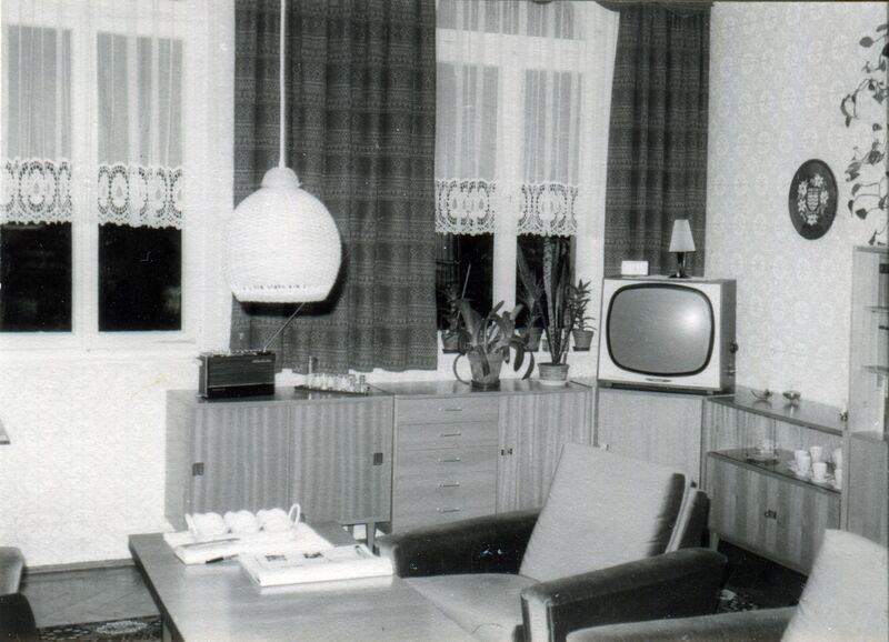 Datei:NL-FW 04 KP Schaack Wohnzimmer mit TV 1972 123.jpg