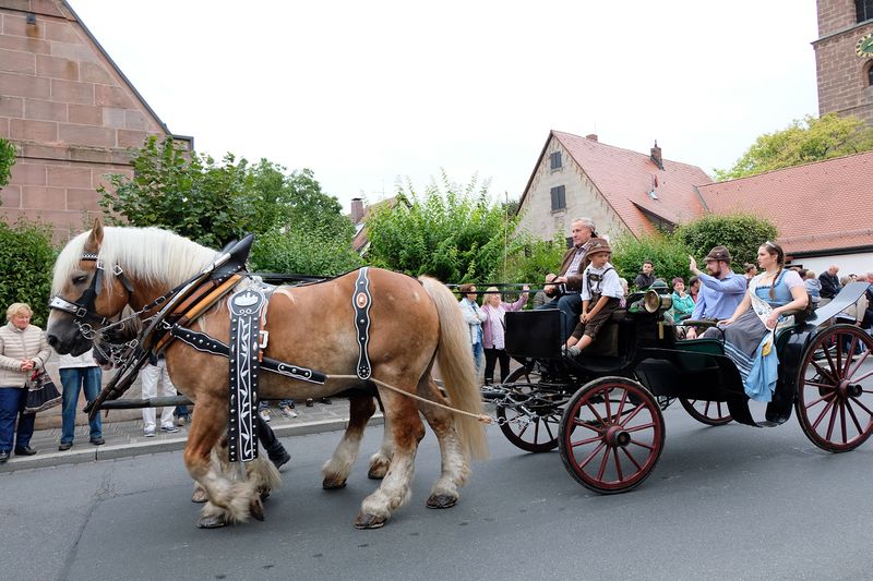 Datei:Kärwaumzug Poppenreuth 6.jpg