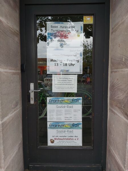 Datei:Sozialrad Eingang.jpg