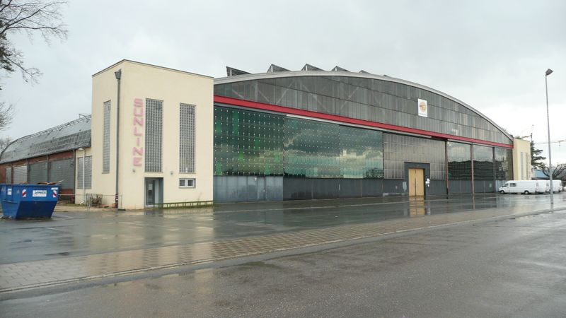 Datei:Hangar 1 Flugplatz Fürth-Atzenhof.JPG
