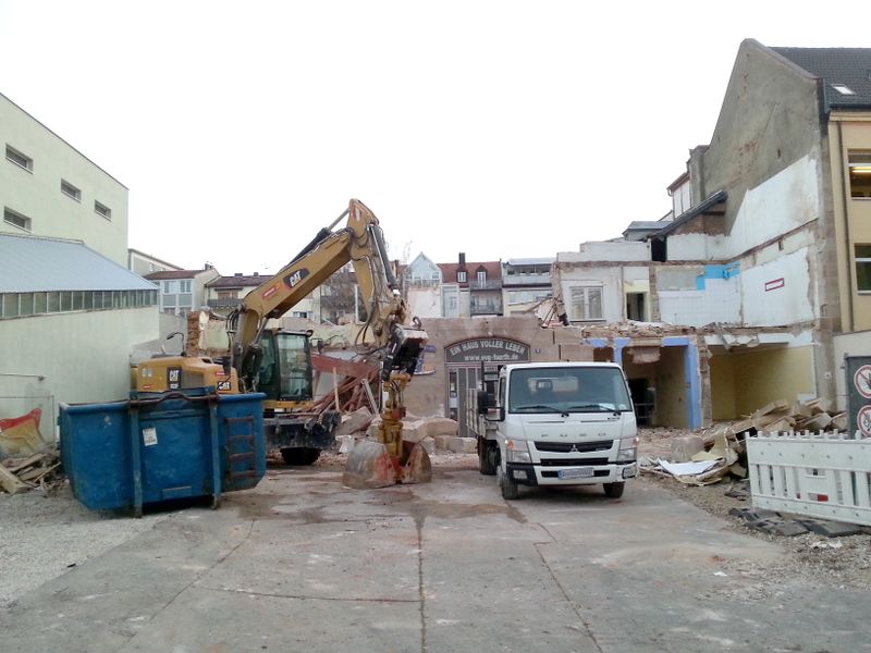 Datei:Abriss Gebhardtstraße 19.jpg