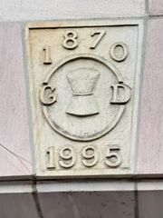 Schlusstein Friedrichstraße 17.jpg