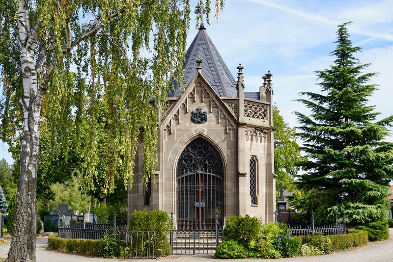 Datei:Gruft-Pückler-Limpurg 1.jpg