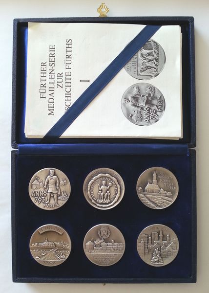 Datei:Fürther Geschichts-Medaillen Set silber.jpg