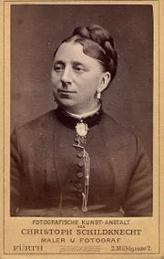 Frau mit Haare schön.jpg