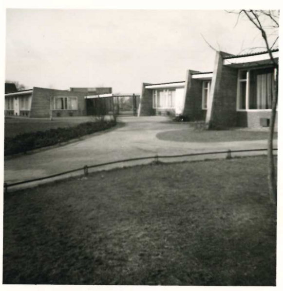 Datei:Jugendhaus Lindenhain 1959-2.png