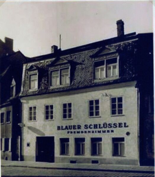 Datei:Blauer Schlüssel, Foto.jpg