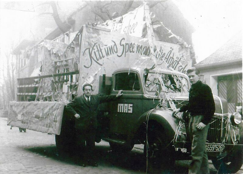 Datei:MAS-Kärwazug 1951.jpg