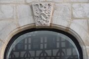 Raben-Wappen Marktplatz 10.jpeg