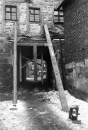 Abstützung Königstr 19 c, Jan. 69.jpg