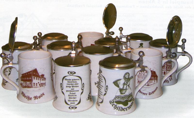 Datei:Jahres Bierkrüge Bürgervereinigung zur Fürther Altstadtweihnacht.jpg