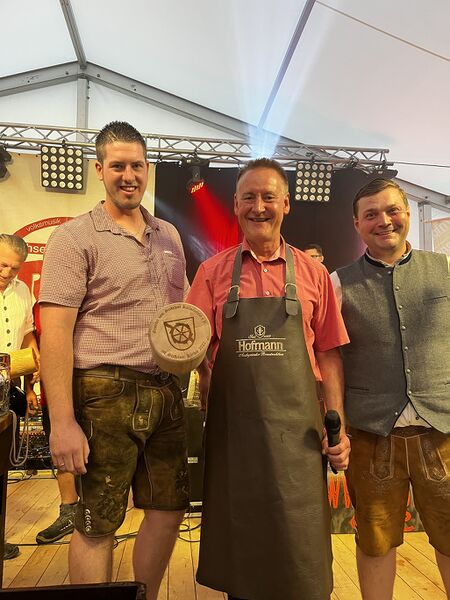 Datei:Kärwafreitag Stadeln August 2022.jpeg