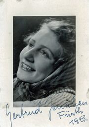 AK Autogrammkarte Gertrud Jenichen 1943.jpg