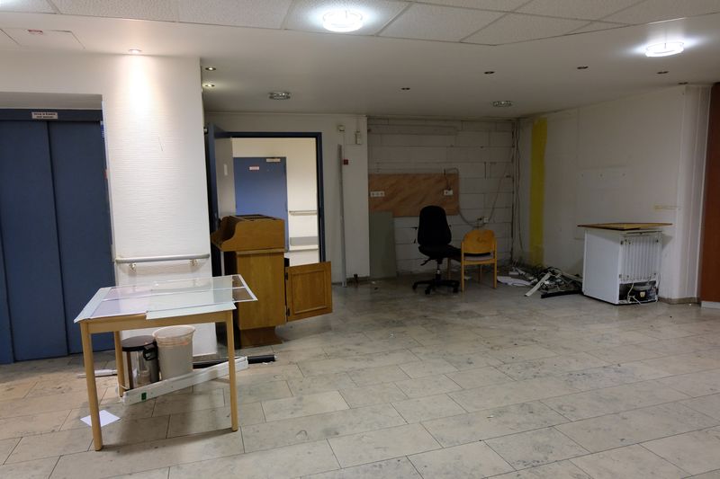 Datei:Curanum Infotheke Nov 2019.jpg